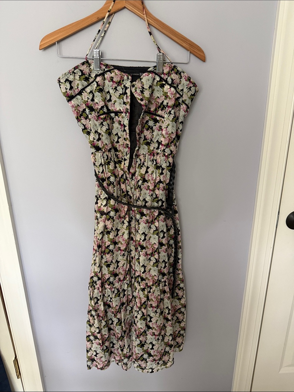 Spaghetti Strap button up Floral Midi Dress in Black and Pink with belt